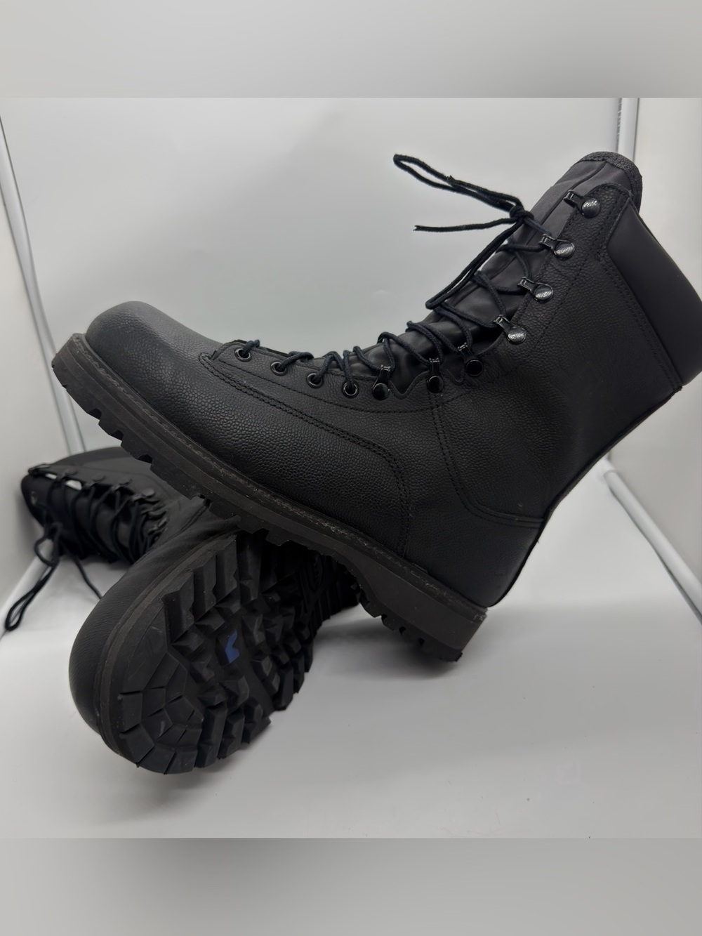 CAF Combat Boots Wet Weather Gore-Tex VIBRAM
Prospector Size 270/106 (US 9-9.5)
